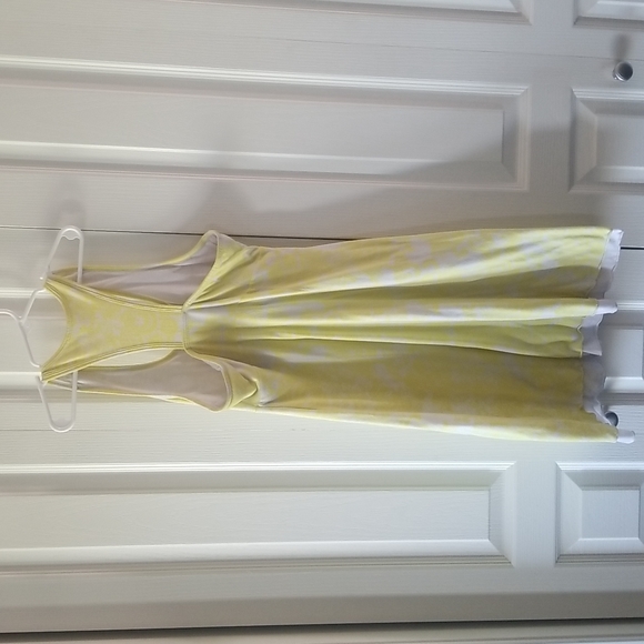 Lola dress with built in bra - Picture 2 of 3